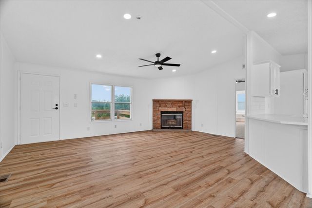 5803 Kentucky Street, Joshua, TX 76058