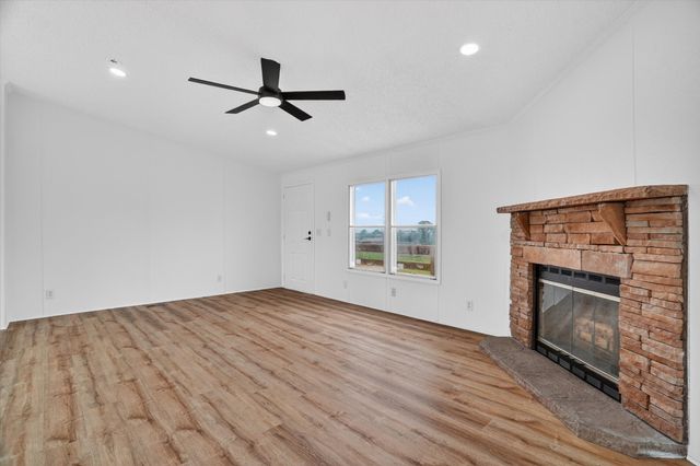 5803 Kentucky Street, Joshua, TX 76058