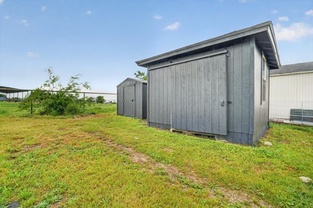 5803 Kentucky Street, Joshua, TX 76058