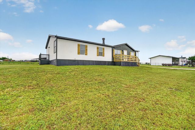 5803 Kentucky Street, Joshua, TX 76058