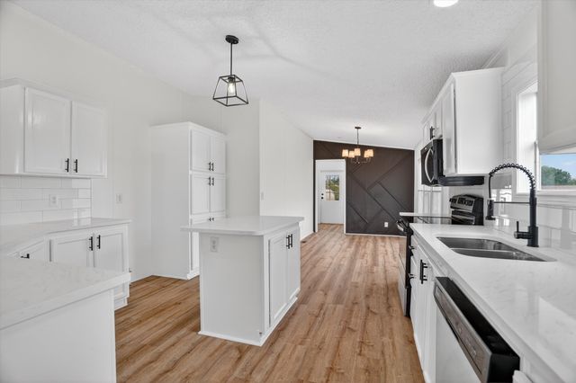 5803 Kentucky Street, Joshua, TX 76058
