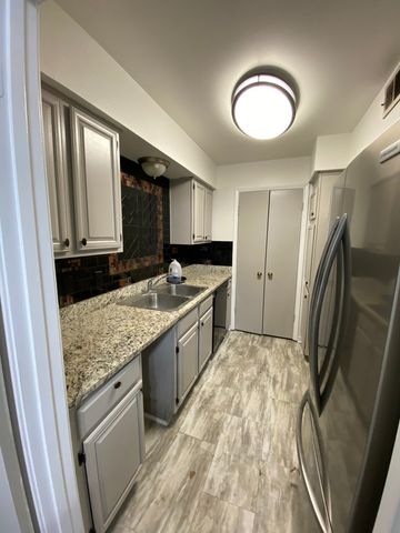 9801 Royal Lane 208, Dallas, TX 75231