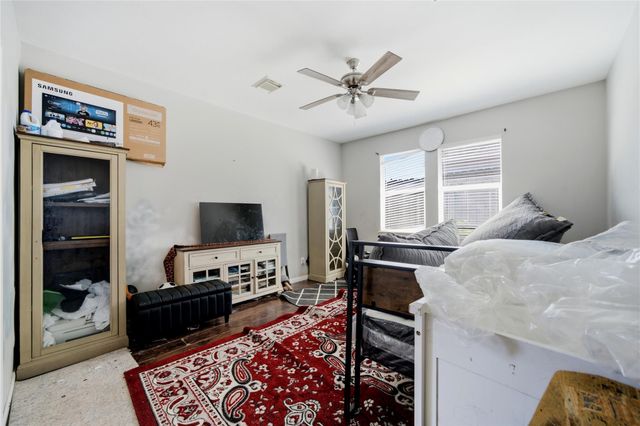 2926 Meadowglen Cove, Houston, TX 77082