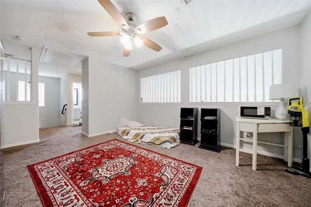 2926 Meadowglen Cove, Houston, TX 77082