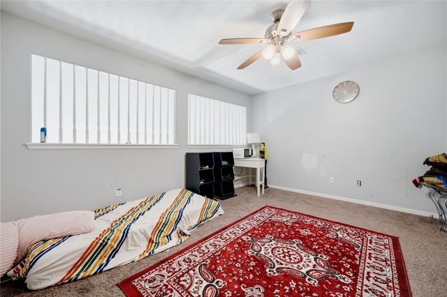 2926 Meadowglen Cove, Houston, TX 77082