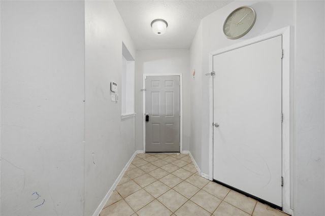 2926 Meadowglen Cove, Houston, TX 77082