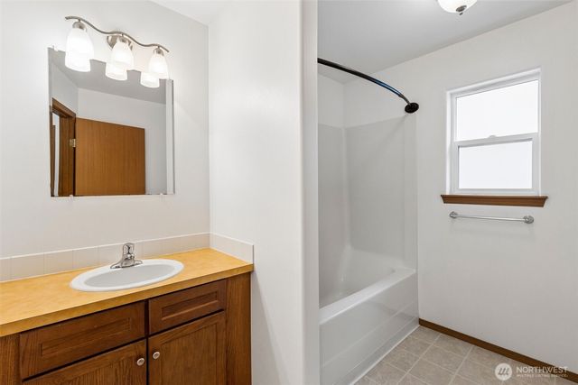 2020 Sable Lane NE, Olympia, WA 98506
