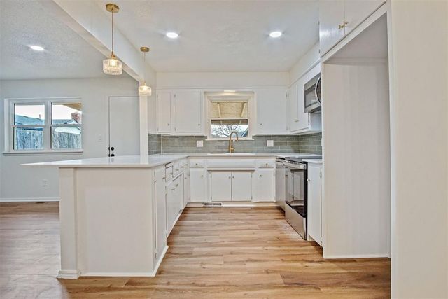 7705 S Charlotte Drive, Oklahoma City, OK 73159