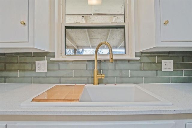 7705 S Charlotte Drive, Oklahoma City, OK 73159