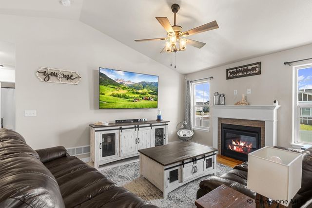 1903 COFFEE AVE, Cheyenne, WY 82007