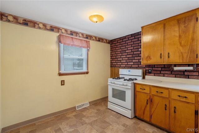 5782 Noel Road, Cicero, NY 13039