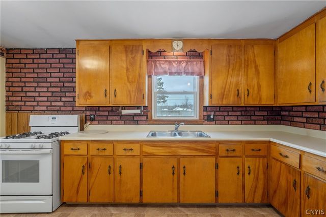 5782 Noel Road, Cicero, NY 13039