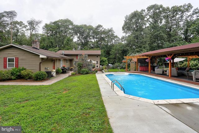 210 PINEWOOD DR, Pasadena, MD 21122