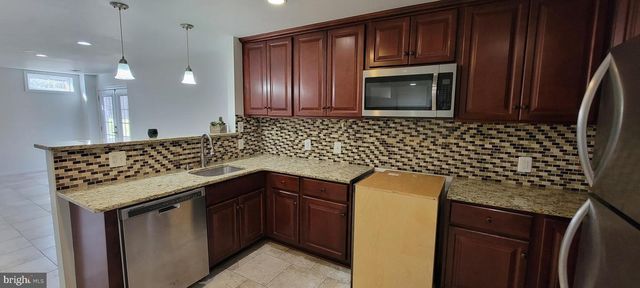 17680 AVENEL LN #BASEMENT ONLY, Dumfries, VA 22026