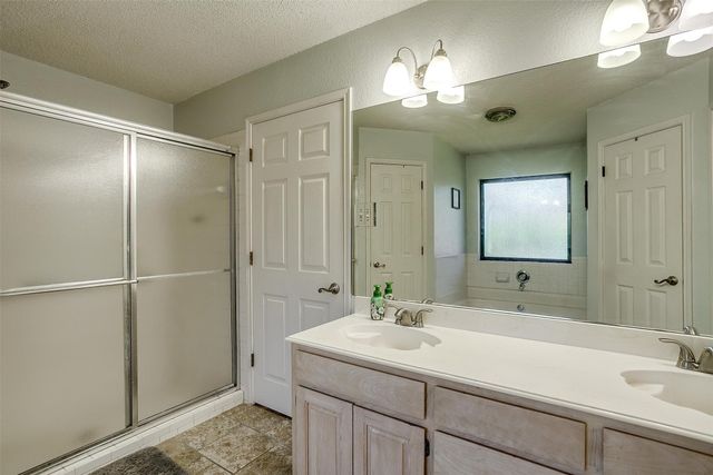 321 E Hampton Road, Crowley, TX 76036