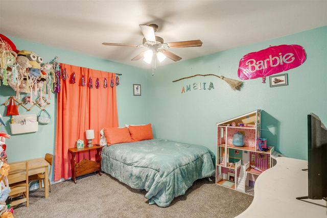 321 E Hampton Road, Crowley, TX 76036