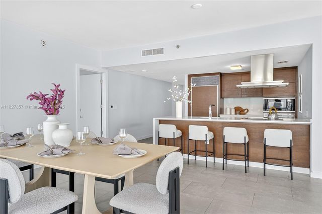 495 Brickell Ave 3901, Miami, FL 33131