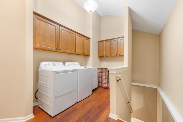 1864 River Lakes ROAD S, Oconomowoc, WI 53066