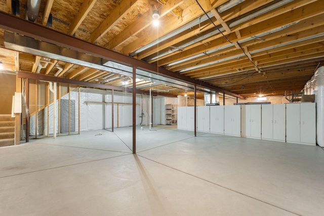 1864 River Lakes ROAD S, Oconomowoc, WI 53066