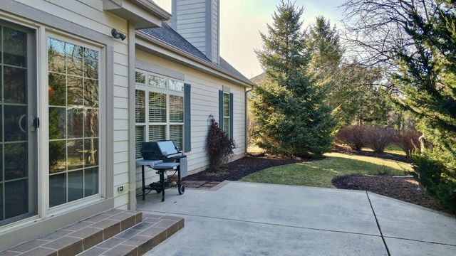 1864 River Lakes ROAD S, Oconomowoc, WI 53066