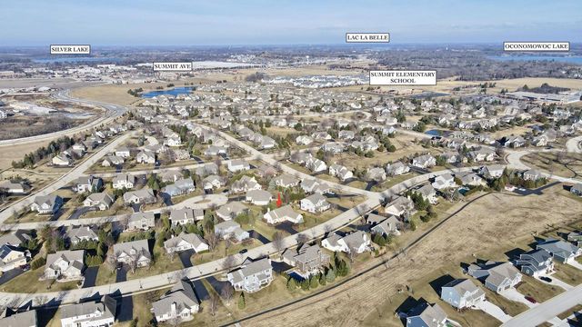 1864 River Lakes ROAD S, Oconomowoc, WI 53066