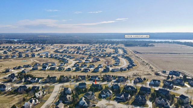 1864 River Lakes ROAD S, Oconomowoc, WI 53066