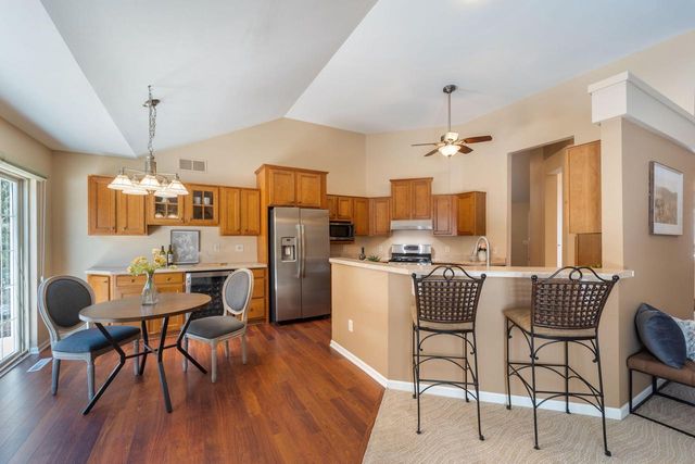 1864 River Lakes ROAD S, Oconomowoc, WI 53066