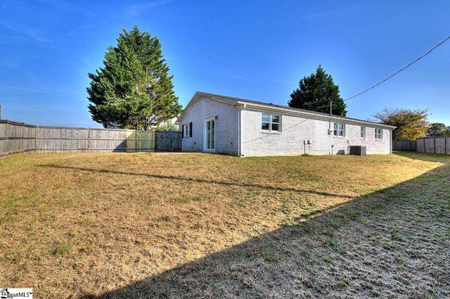 3550 Old Furnance Road, Chesnee, SC 29323