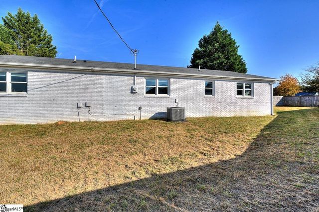 3550 Old Furnance Road, Chesnee, SC 29323