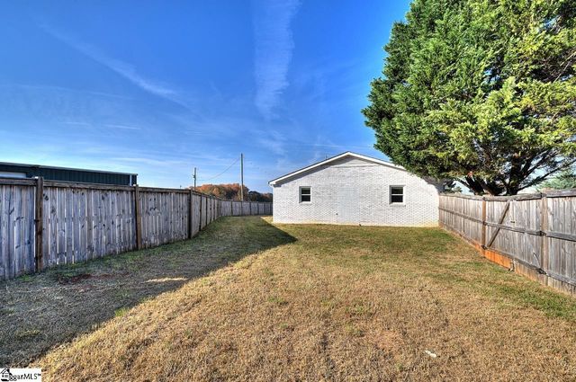 3550 Old Furnance Road, Chesnee, SC 29323