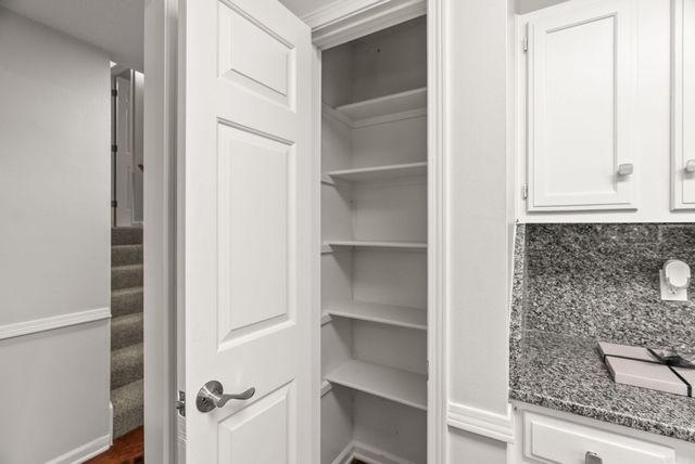 13204 Laurel Oaks Drive, Little Rock, AR 72211