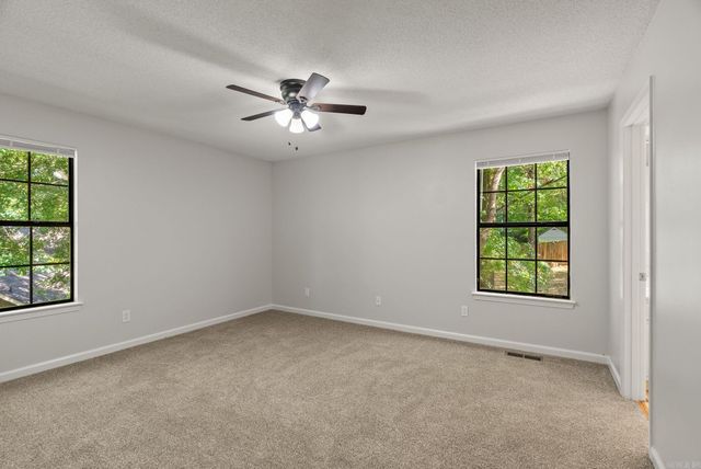 13204 Laurel Oaks Drive, Little Rock, AR 72211