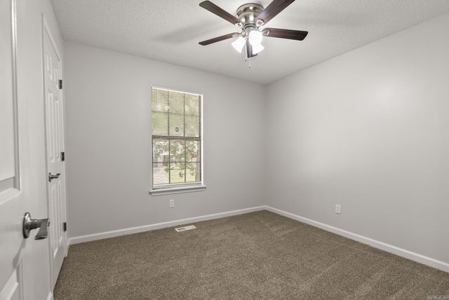 13204 Laurel Oaks Drive, Little Rock, AR 72211