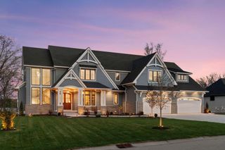 3734 Woodland Cove Parkway, Minnetrista, MN 55331