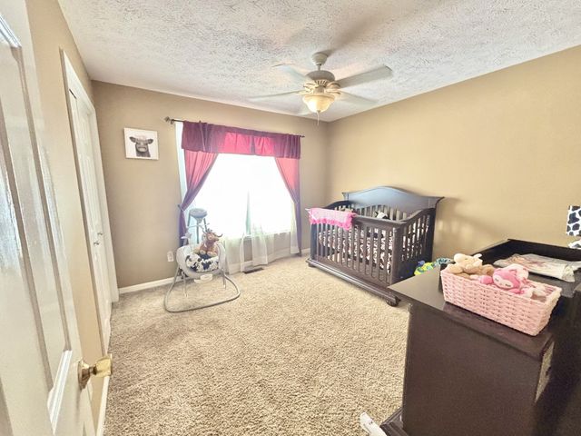 404 Springmont Dr, Hopkinsville, KY 42240