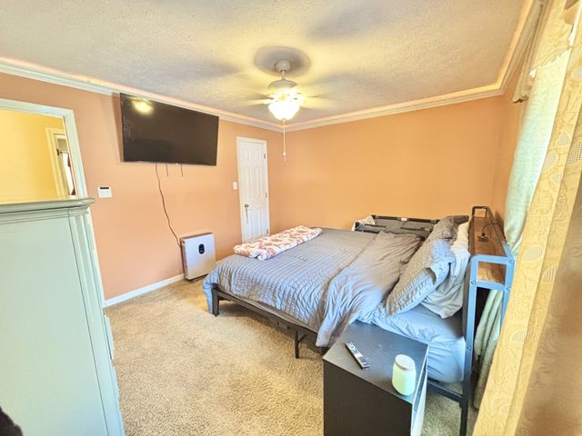 404 Springmont Dr, Hopkinsville, KY 42240