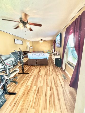 404 Springmont Dr, Hopkinsville, KY 42240