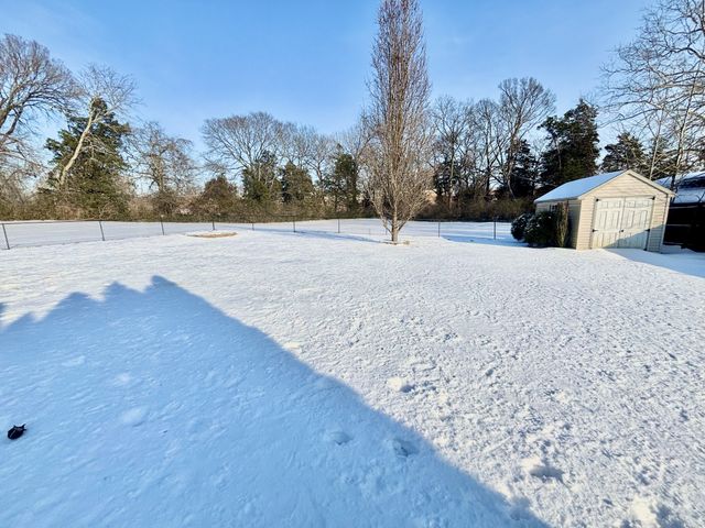 404 Springmont Dr, Hopkinsville, KY 42240