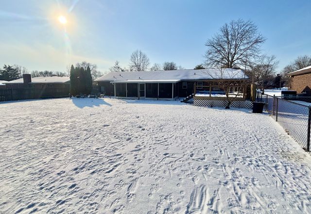 404 Springmont Dr, Hopkinsville, KY 42240