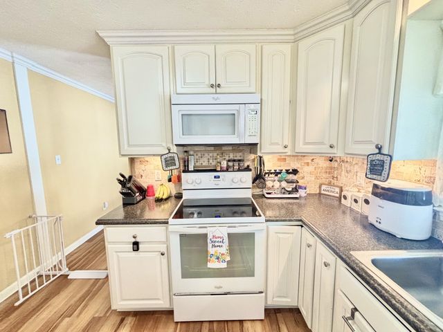 404 Springmont Dr, Hopkinsville, KY 42240