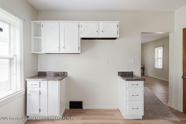 2229 Forest Avenue, Lansing, MI 48910