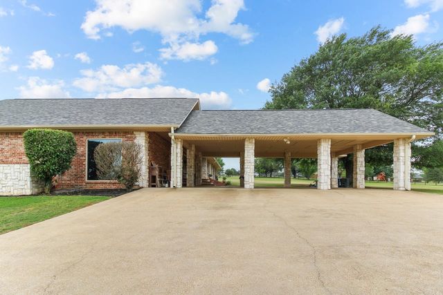 1325 Kings Rd, Marshall, TX 75672