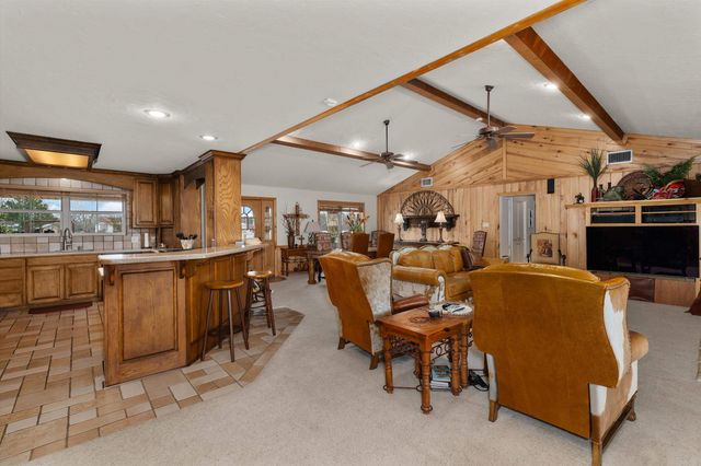 1325 Kings Rd, Marshall, TX 75672