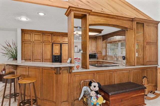 1325 Kings Rd, Marshall, TX 75672