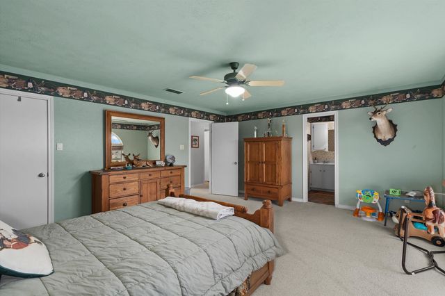 1325 Kings Rd, Marshall, TX 75672