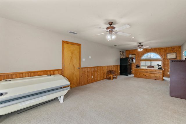 1325 Kings Rd, Marshall, TX 75672