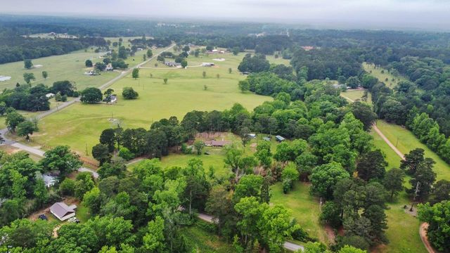 1325 Kings Rd, Marshall, TX 75672