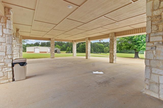 1325 Kings Rd, Marshall, TX 75672