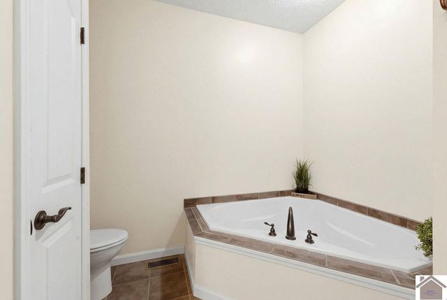 78 Mallard Cove, Mayfield, KY 42066