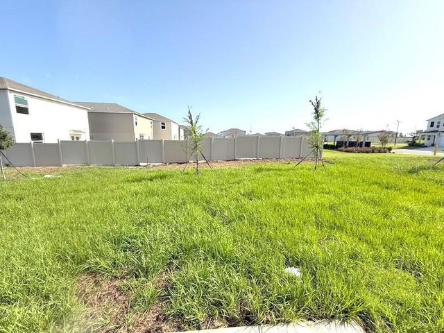 11708 NOBLE BLOSSOM LOOP, Dade City, FL 33525